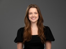 Madeline Hance headshot
