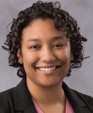 headshot of Amanda Donald MD, who is an addiction and medicine fellow at Rush's West Campus