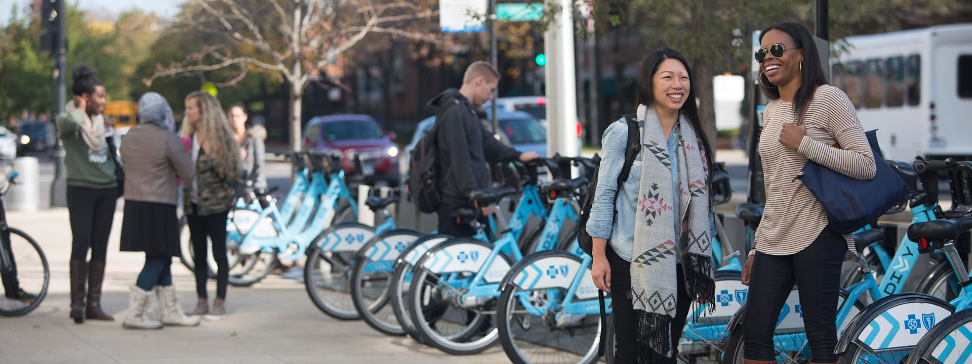 Rush students outside in Chicago