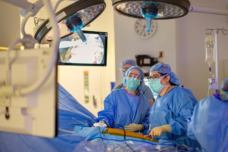 Two surgeons in an operating room