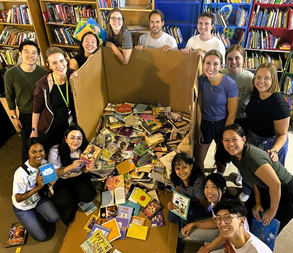 Residents volunteering at Open Books Chicago