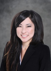 headshot of Tiffany Tahata, MD, who is a addiction and medicine fellow at Rush's West Campus