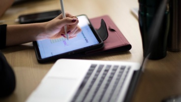 Rush's College of Nursing Ranks No. 1 in U.S. News' Online Program Rankings