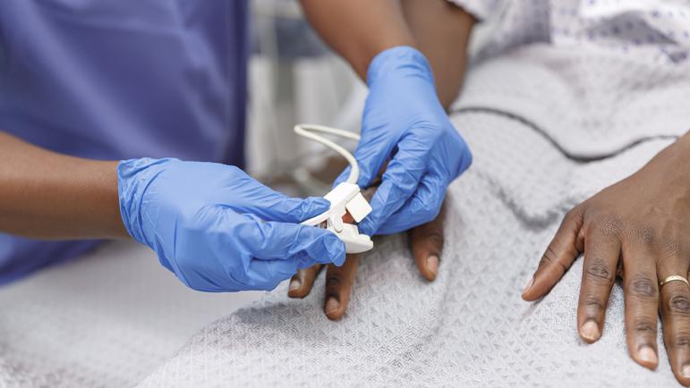 Researchers: Pulse Oximeter Less Accurate in Non-White Patients